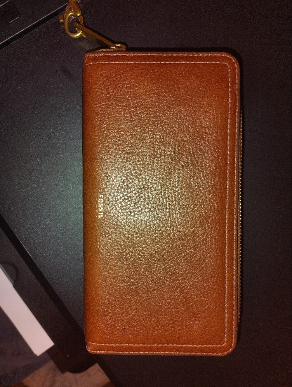 NEW Fossil Chestnut Leather Zip Wallet. no tag